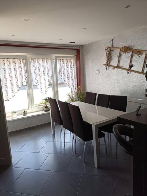 Appartement De 70M2 Tout Equipe Hargarten-aux-Mines Dış mekan fotoğraf